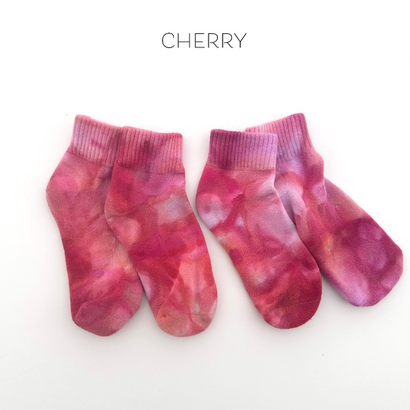 Kids Tie Dye Socks Red Coral Ice Dye Socks M 5-10 years Hand Dyed Sox Cherry Red - Picture 2 of 3